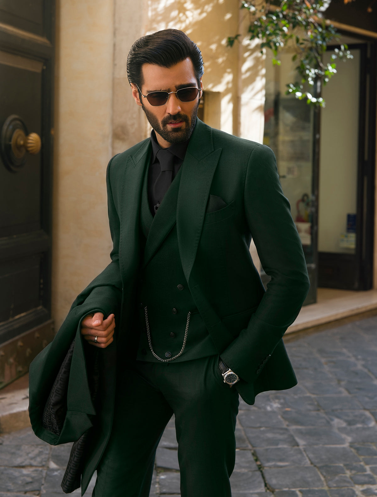 GREEN THREE PIECE SUIT Ismail Farid GREEN THREE PIECE SUIT Ismail Farid