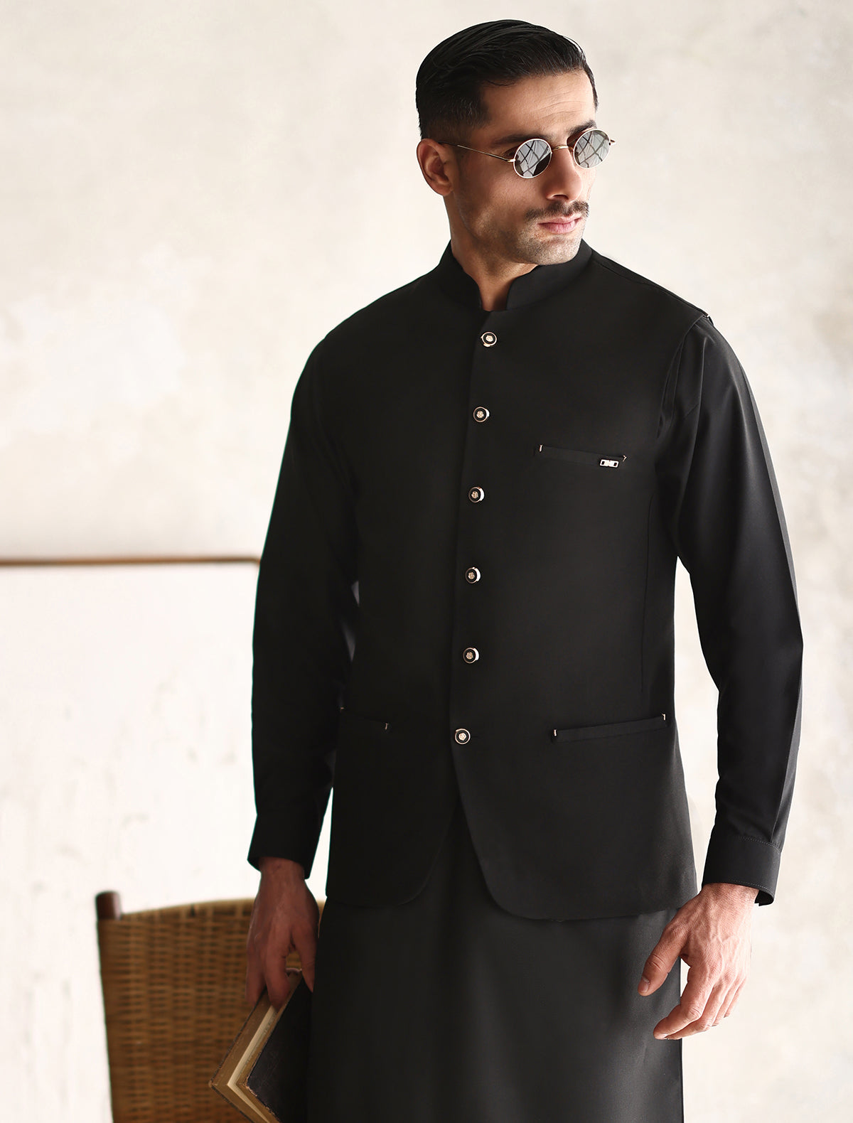 BLACK CLASSIC WAISTCOAT