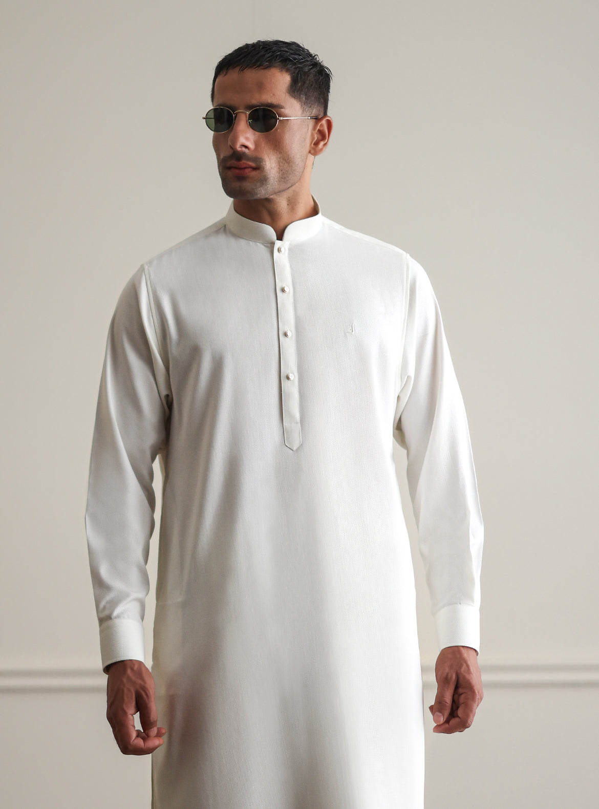 OFF-WHITE CLASSIC KAMEEZ SHALWAR