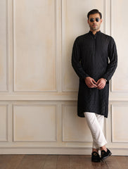 BLACK EMBROIDERED KURTA