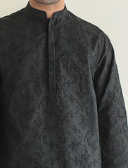 BLACK EMBROIDERED KURTA