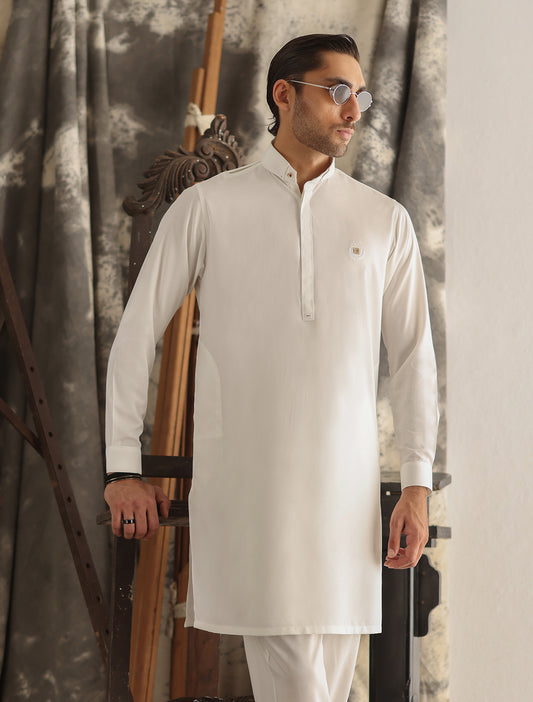 OFF-WHITE LUXURIOUS FABRIC KURTA PAJAMA