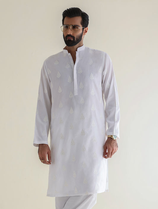 WHITE EMBROIDERED KURTA