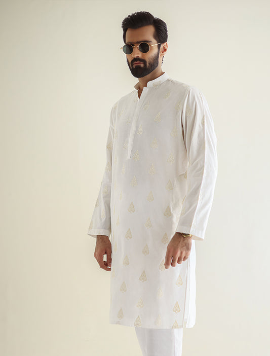 OFF-WHITE EMBROIDERED KURTA