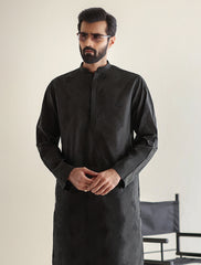 BLACK EMBROIDERED KURTA
