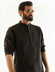 BLACK EMBROIDERED KURTA