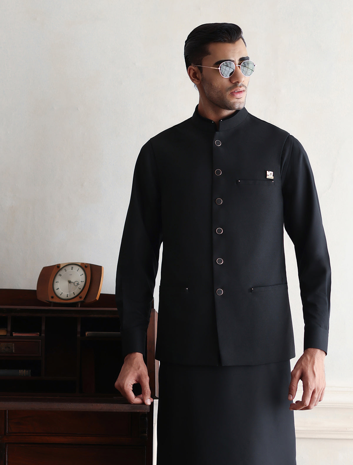 BLACK CLASSIC WAISTCOAT