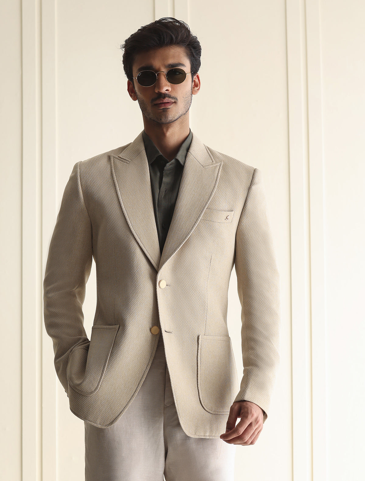BEIGE CLASSIC TWO BUTTONS BLAZER