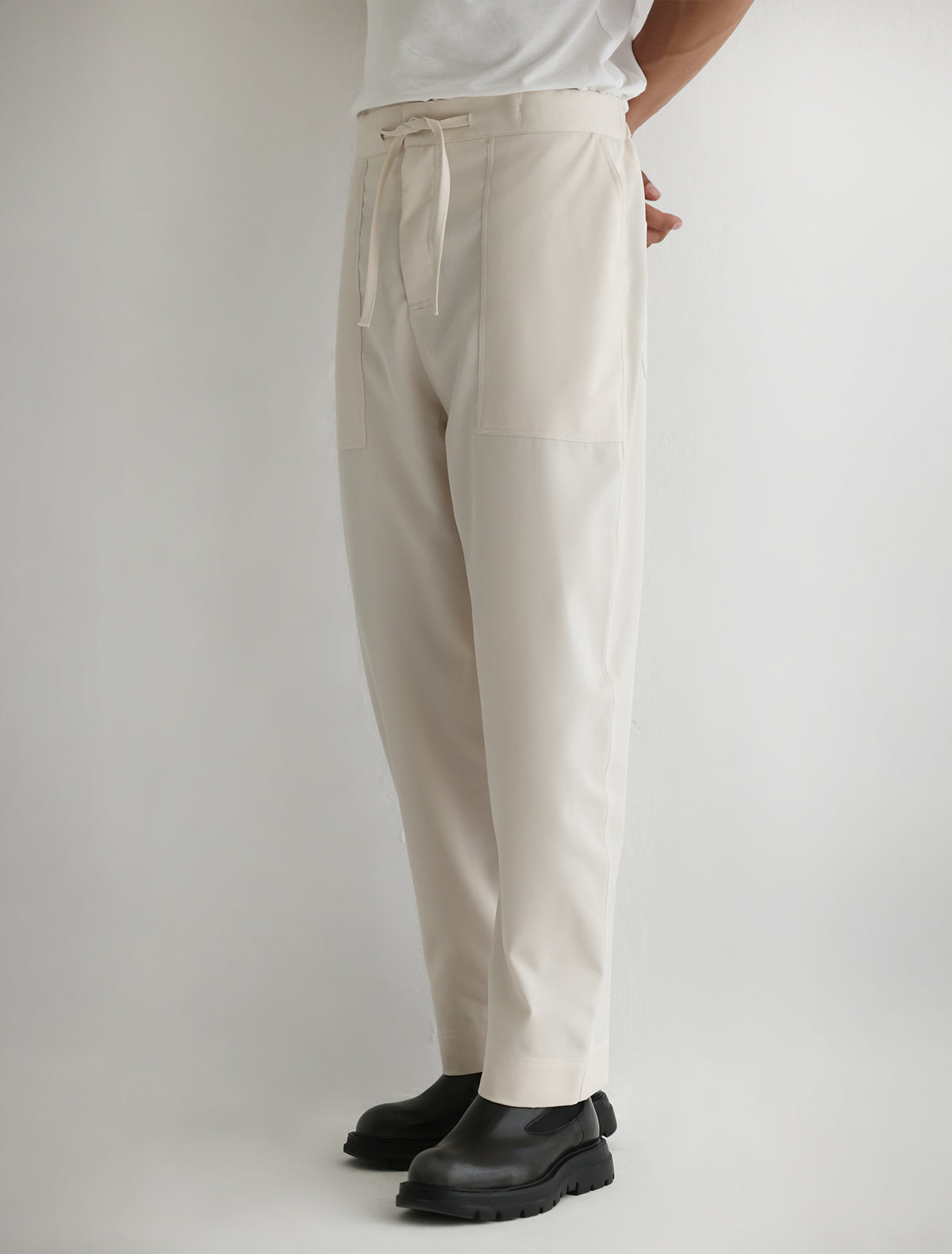 CREAM JOG PANT