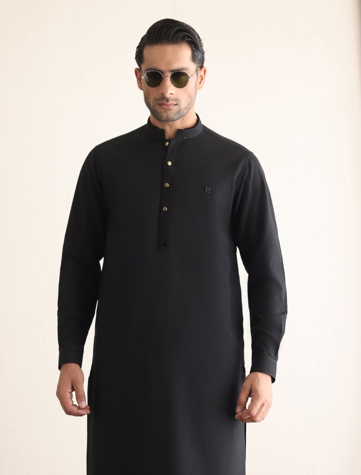 BLACK KAMEEZ SHALWAR