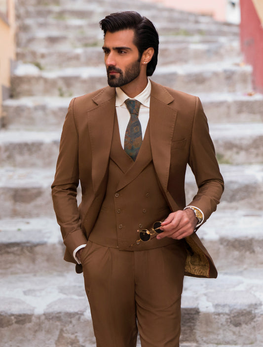 TAN CLASSIC THREE PIECE SUIT