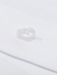 WHITE HERRINGBONE CLASSIC COLLAR SHIRT