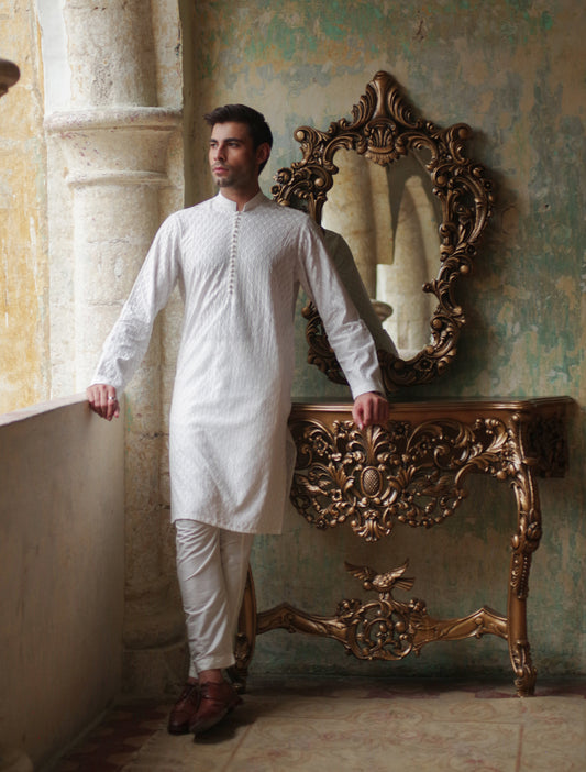 OFF WHITE EMBROIDERED KURTA