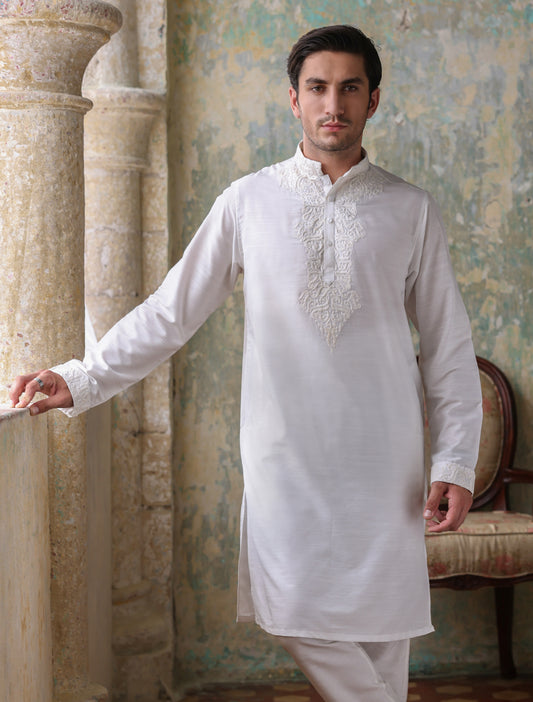 OFF-WHITE EMBROIDERED KURTA