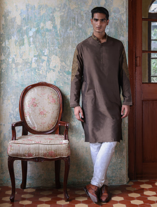 BROWN EMBROIDERED KURTA