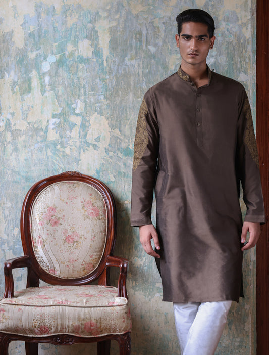 BROWN EMBROIDERED KURTA
