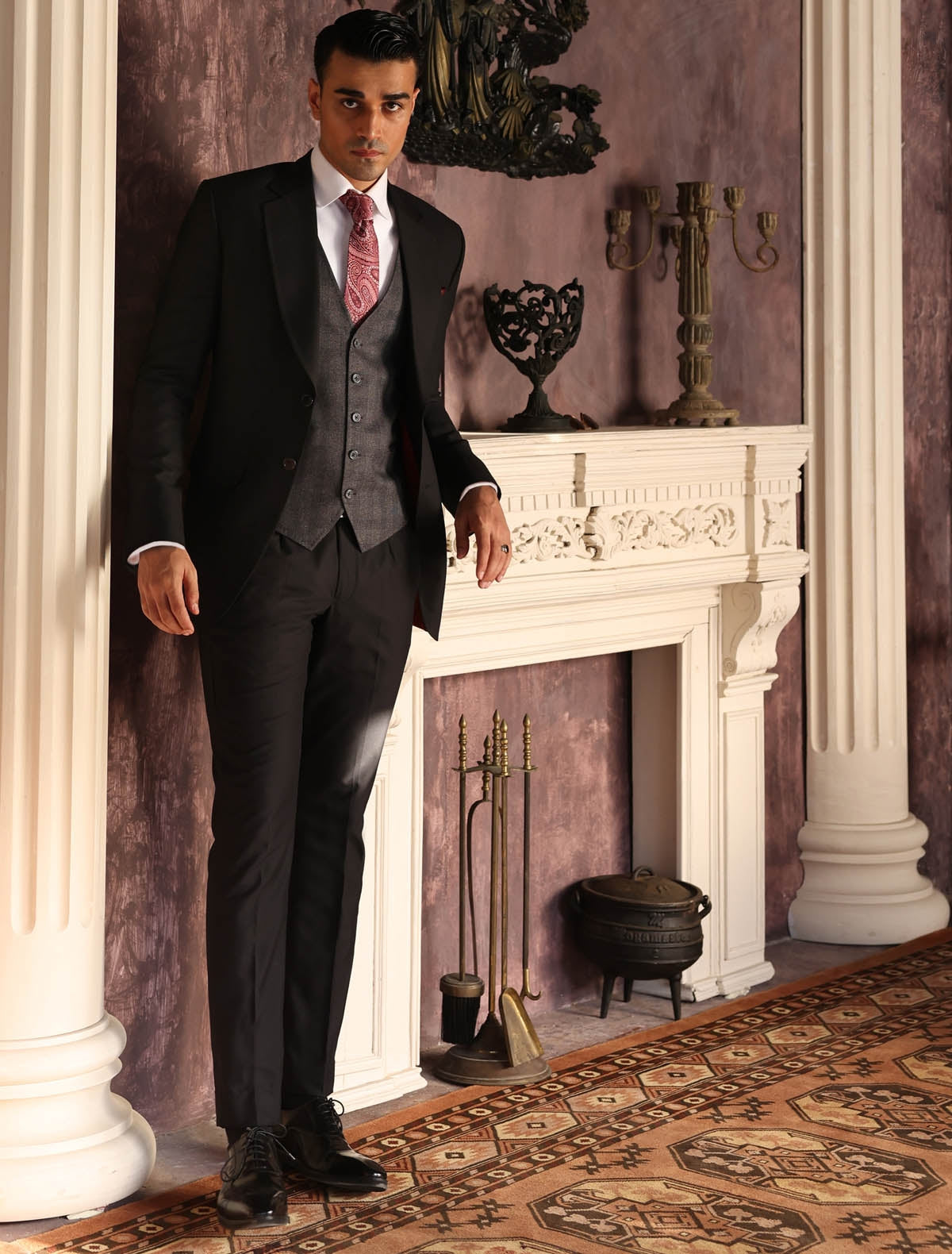 BLACK CLASSIC SUIT