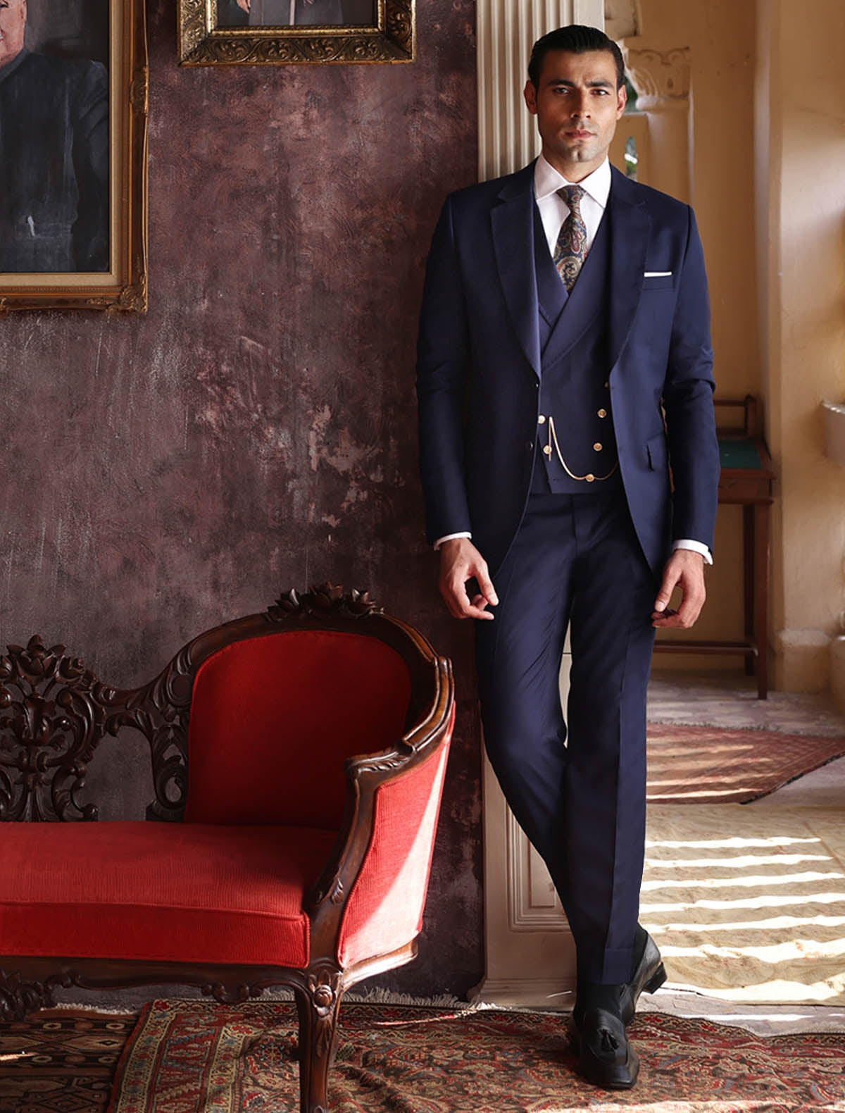 NAVY BLUE CLASSIC SUIT