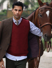 MAROON SLEEVELESS SWEATER