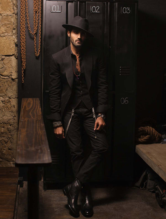 CLASSIC BLACK SUIT