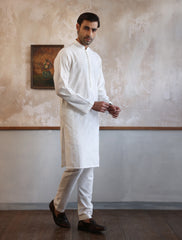 OFF-WHITE EMBROIDERED KURTA WITH LOOPS AND BALL BUTTONS