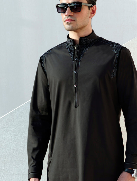 GRAY KAMEEZ SHALWAR WITH APPLIQUE EMBELLISHMENTS ON FRONT AND SHOULDERS