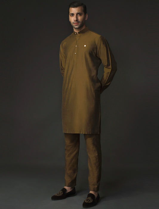 TAN MANDARIN COLLAR KURTA PAJAMA