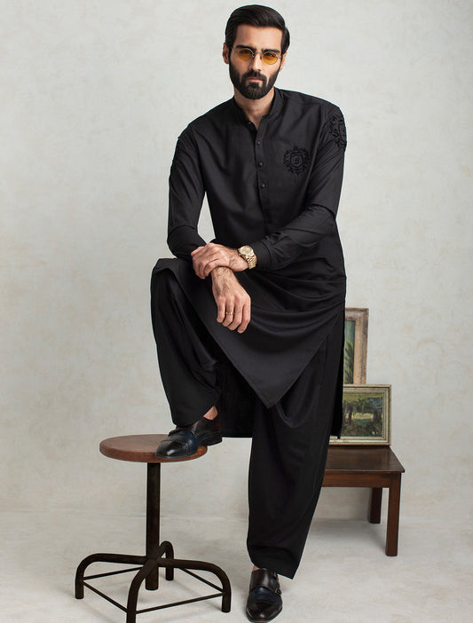 BLACK EMBROIDERED KAMEEZ SHALWAR