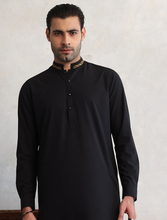 BLACK EMBROIDERED KAMEEZ SHALWAR