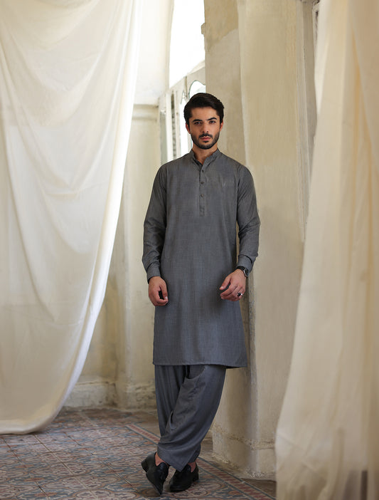 LIGHT GRAY KAMEEZ SHALWAR
