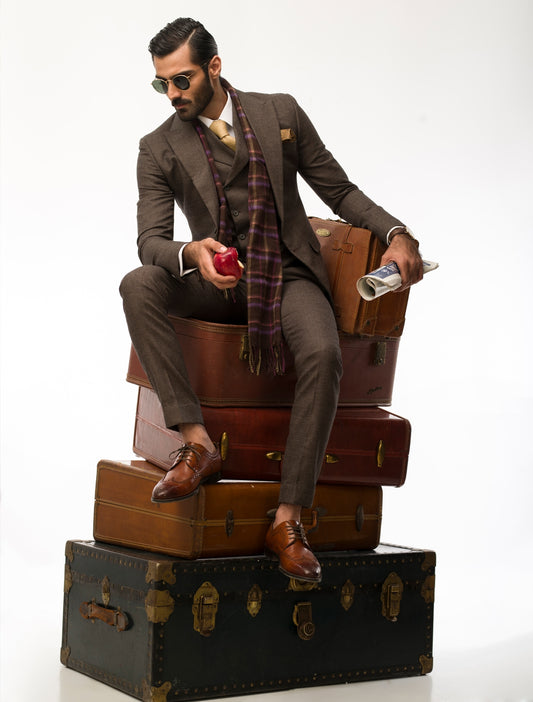 MEDIUM BROWN SUIT