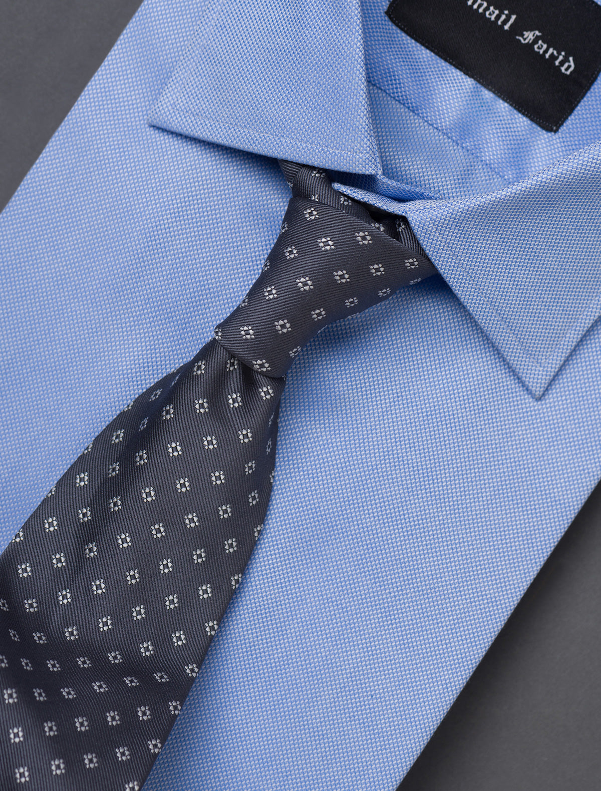 CLASSIC TIE