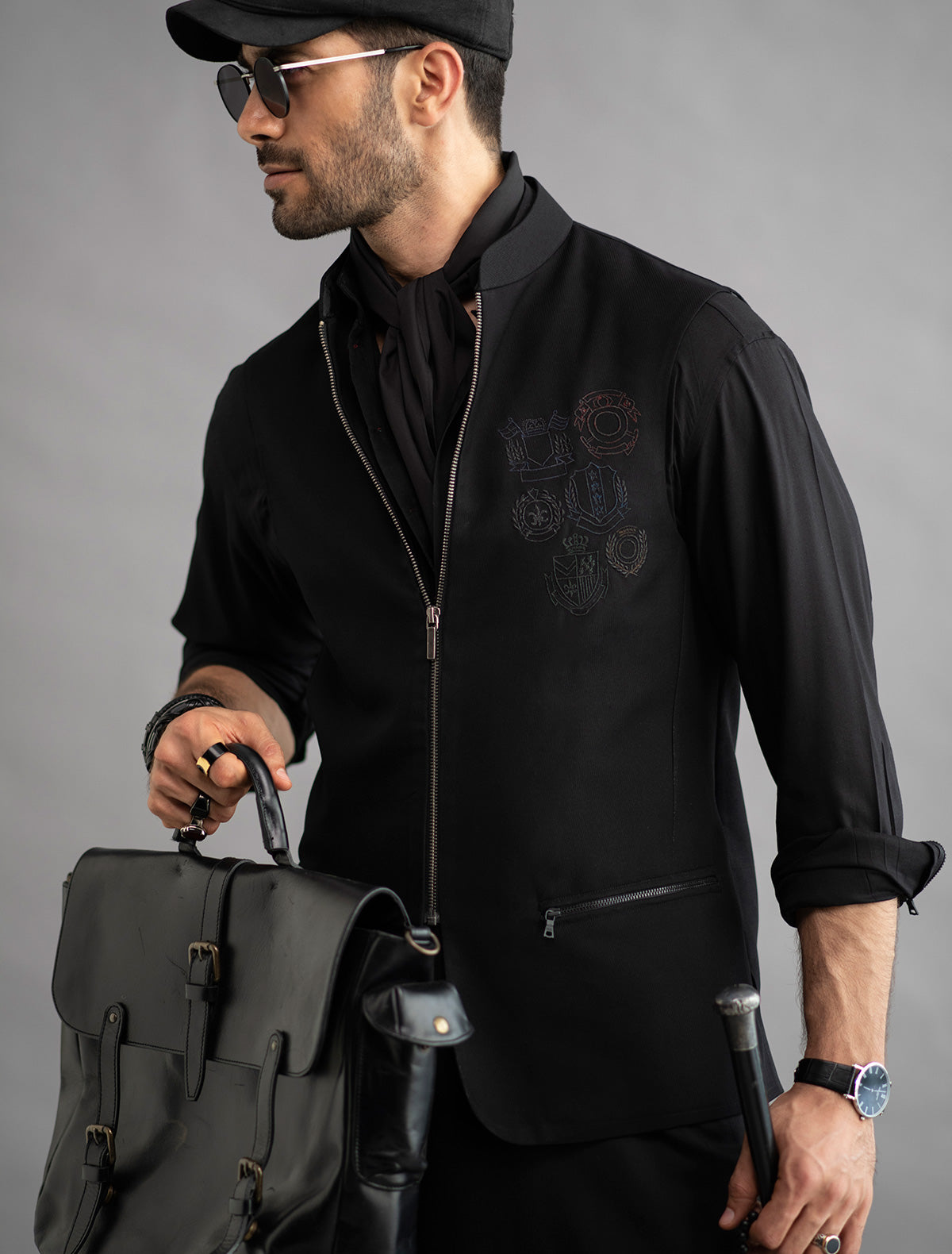 BLACK- ZIP FASTENING WAISTCOAT
