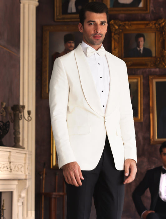 WHITE TUXEDO JACKET SUIT