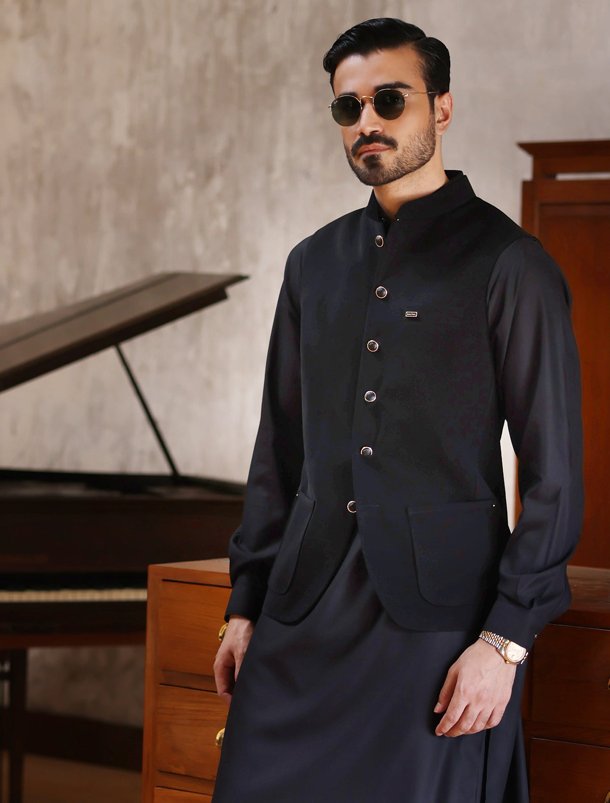 BLACK CLASSIC WAISTCOAT