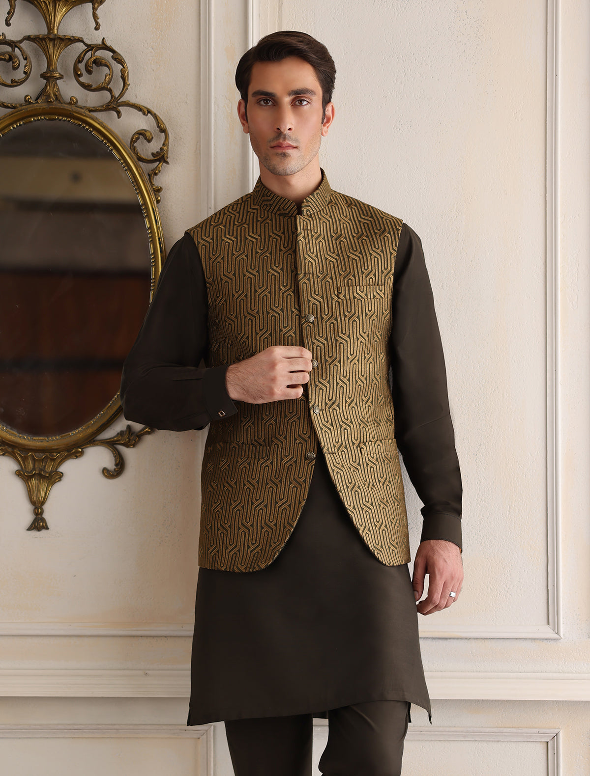 GREEN CROSS LINE EMBROIDERED WAISTCOAT